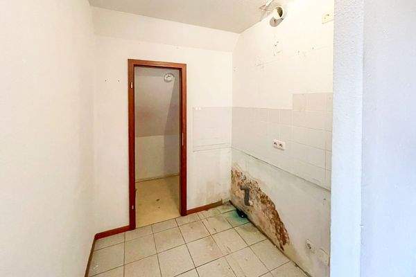 Kochnische_mit_Vorratskammer