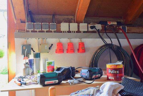 Werkstatt über den Garage mit Drehstromanschluß  