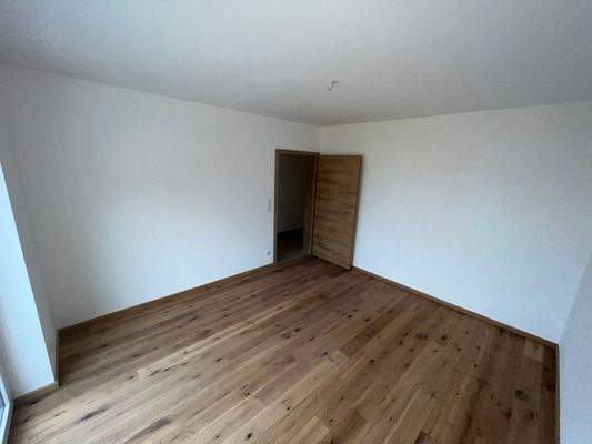 Schlafzimmer 1 (2).jpeg