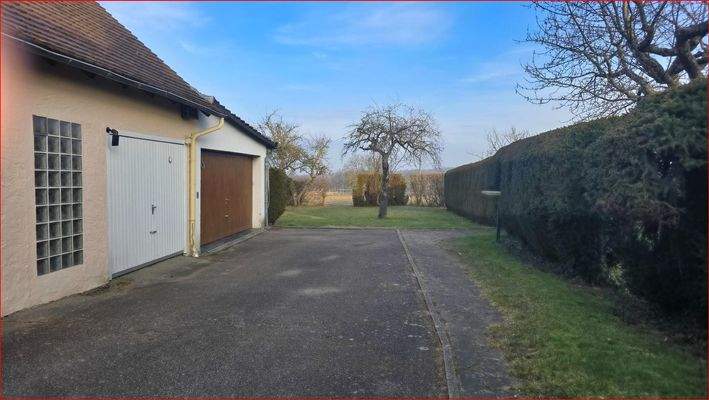 Einzel- und Doppelgarage
