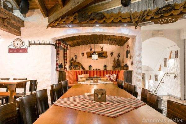 2652020i1 Köhlerhütte_innen