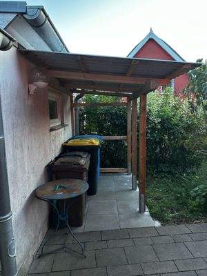 Unterstand Mülltonnen.jpg