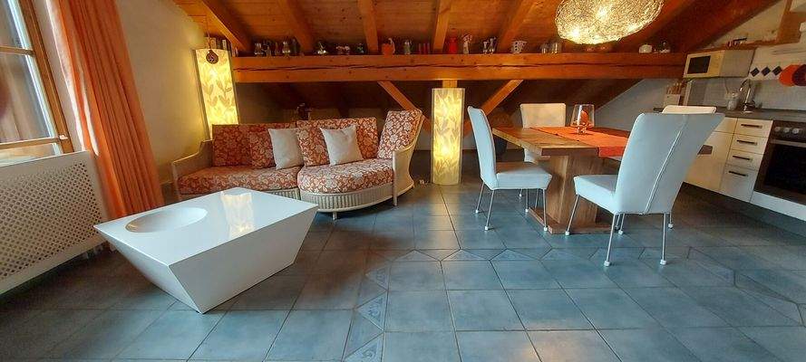 Das Wohn- und Esszimmer 