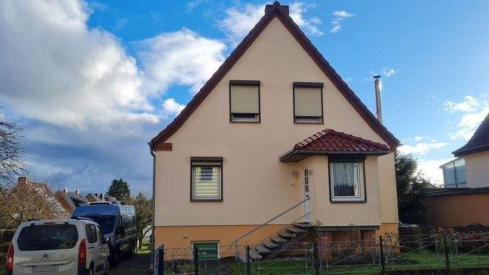 Hausansicht von der Straße