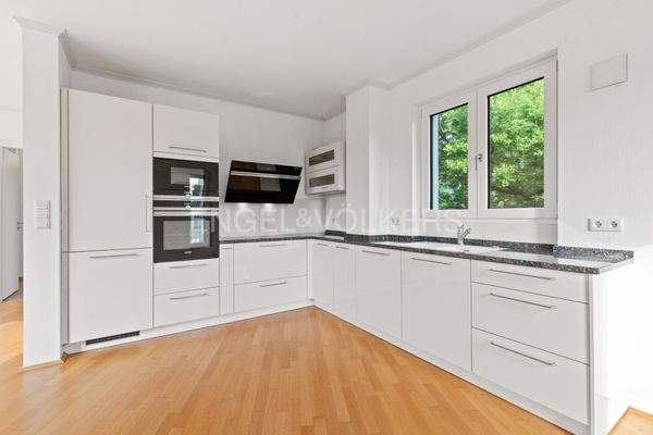 Hochwertige Einbauküche