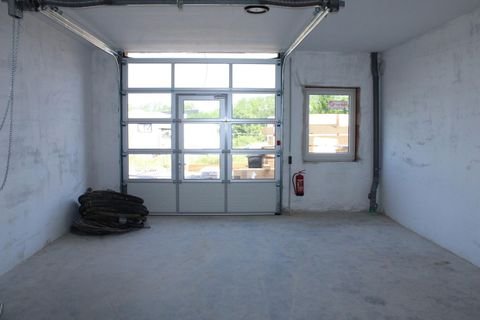 Oberderdingen Halle, Oberderdingen Hallenfläche