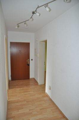 Flur, hier noch mit alter Wohnungstür