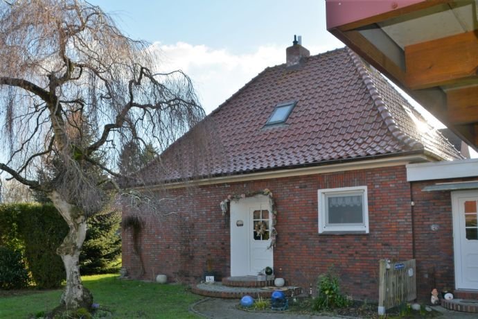 Bungalow zentral in Warsingsfehn