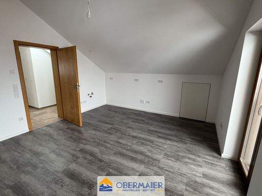 02_Wohnküche_mit_vorgesehener_Küchenzeile