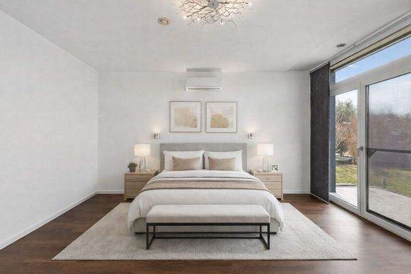 Schlafzimmer Eg möbiliert Direktansicht