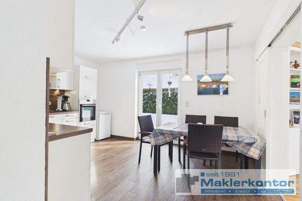 Küche mit Essbereich