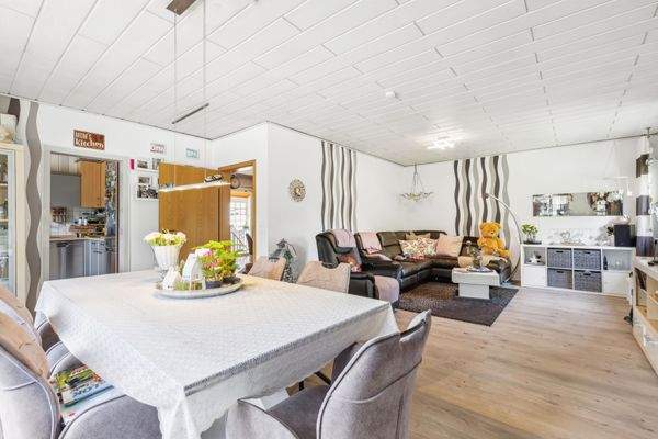 Wohnzimmer Ansicht 1