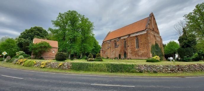 Kirche in Niepars