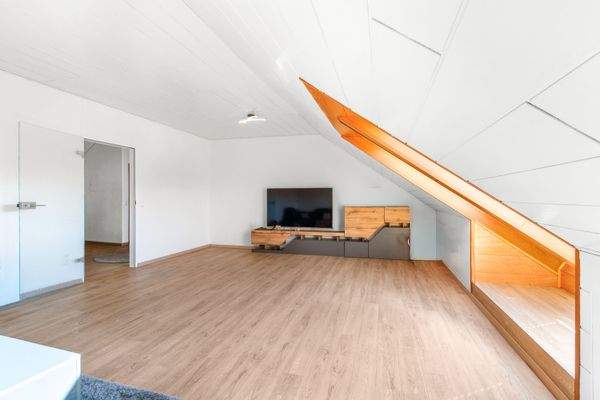 Wohn-Esszimmer (2).jpg