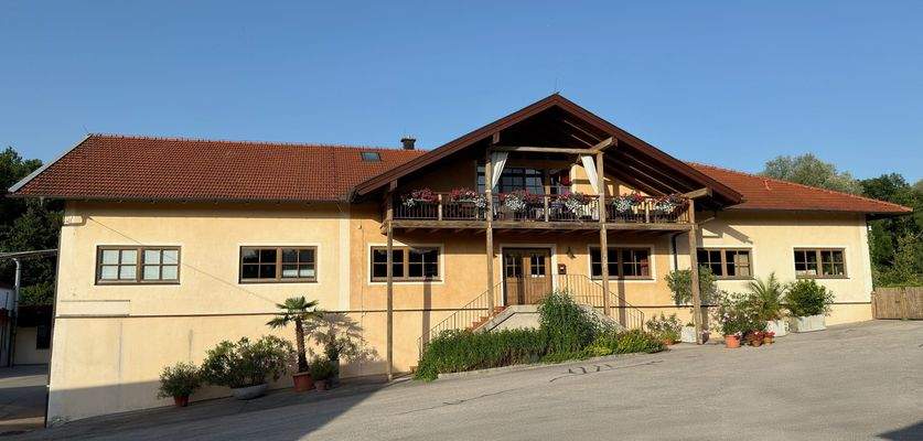 Wohn- und Bürogebäude Westseite 