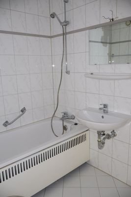 Badezimmer mit Wanne