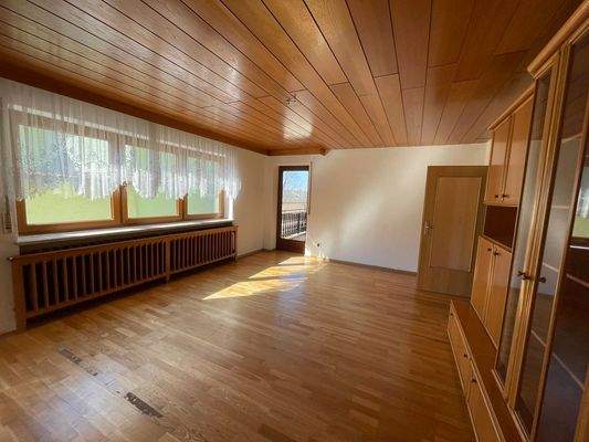 Wohnzimmer im EG mit Balkon