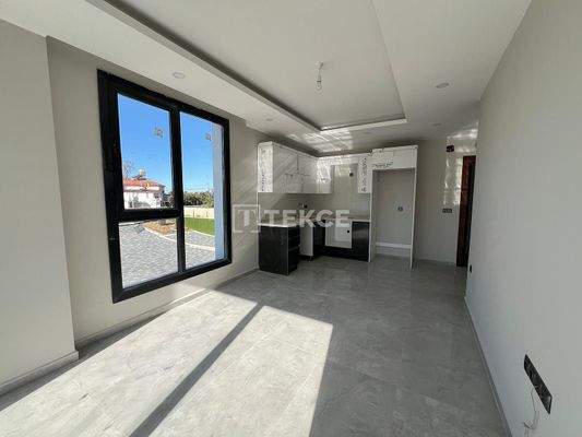 Apartments in a Complex Near the Beach in Alanya