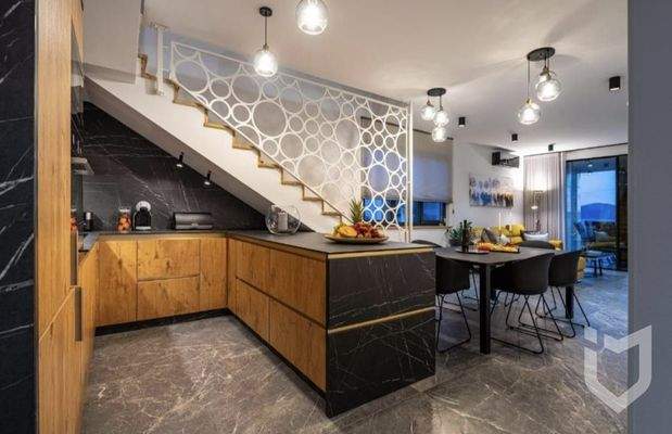 KÜCHENBLOCK/WOHNBEREICH