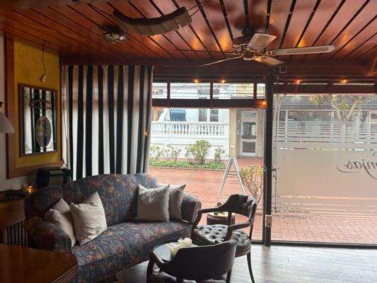 Sitzecke in der Gaststätte