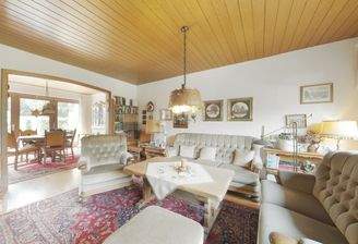 Wohnzimmer und Esszimmer