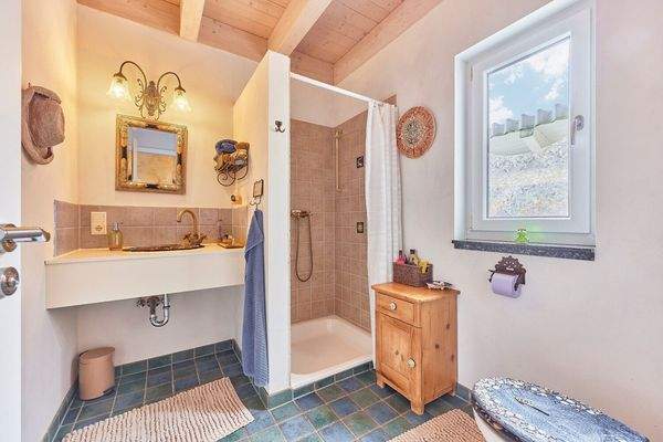 Gäste-Bad Erdgeschoss