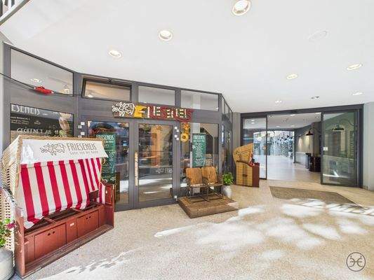 CAM05560G0-PR0015-STILL022