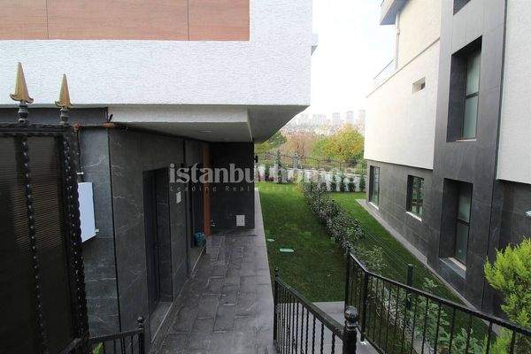 Stylish Villas in a Secure Complex in Basaksehir Istanbul