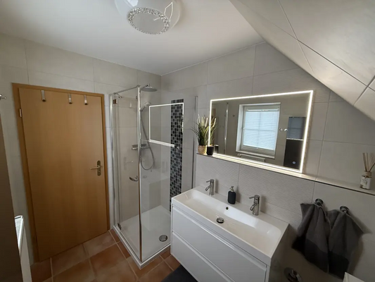 0571c8ab-fecc-4427-b441-1f8b96813491-1925075091