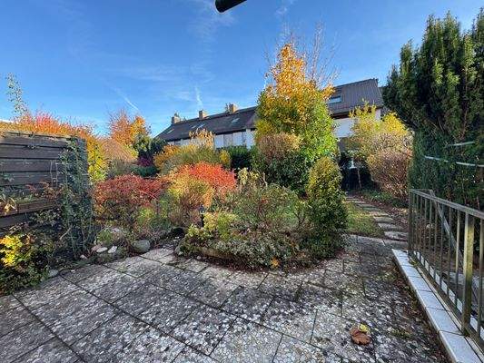 Südterrassee mit Garten