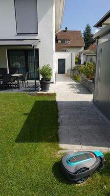 hinterer Weg zur Garage