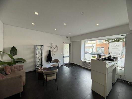 Empfangs- & Warteraum Bild 2