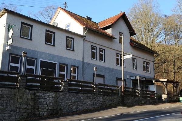 Straßenansicht 2