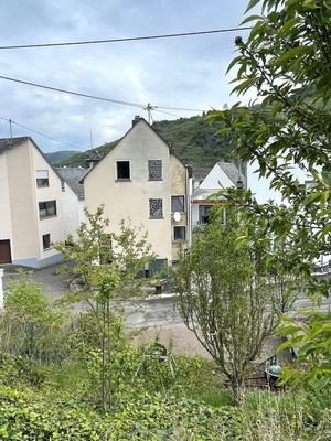 83 qm Wohnfläche, Keller 16 qm und Parkplatz