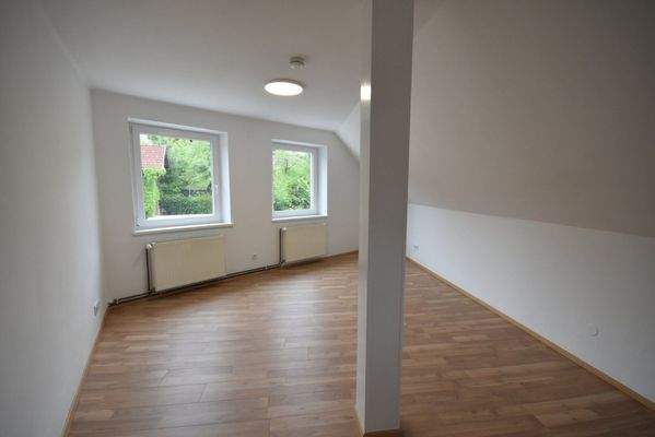 OG - Wohnraum (Zimmer I/III)