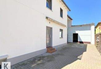Haupthaus - (KI generiert)