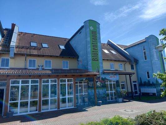 Blütentraum Haupthaus.jpg