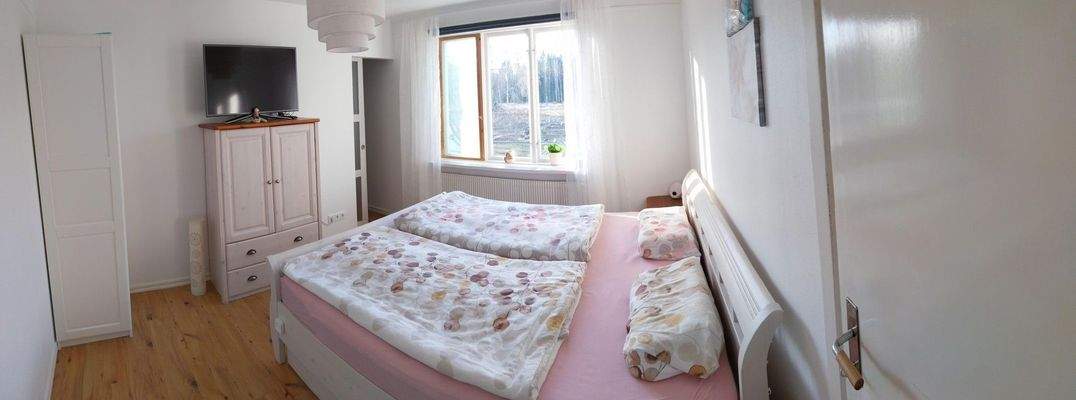 Schlafzimmer /OG (m Ausbaure.)