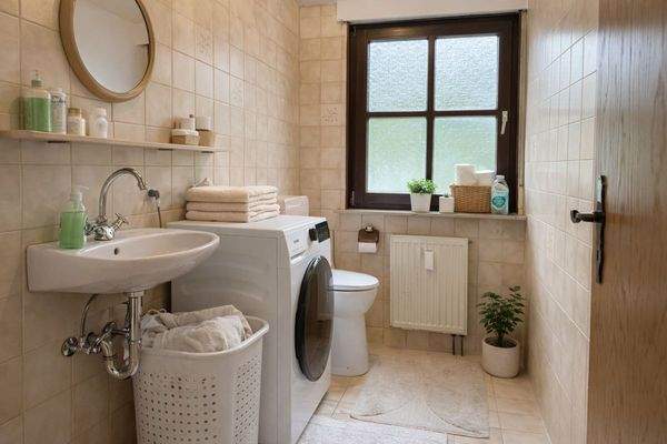 Gäste WC EG (Einrichtung KI verändert)