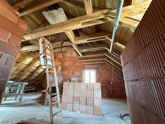 Dachstuhl in Haus 2 - Zimmereinteilung noch offen