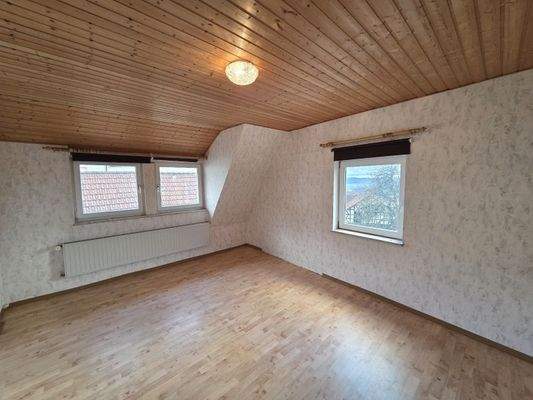 Zimmer DG (Wohnhaus links)