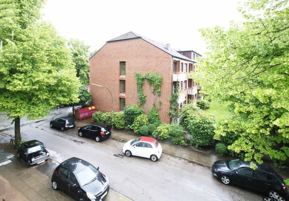 DER AUSBLICK | RUHIGE WOHNSTRAßE