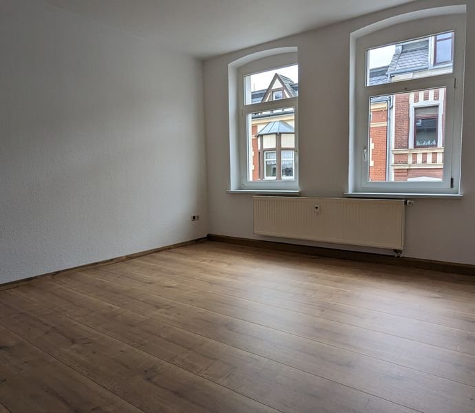 **4-Raum Wohnung in ruhiger Lage neu renoviert**