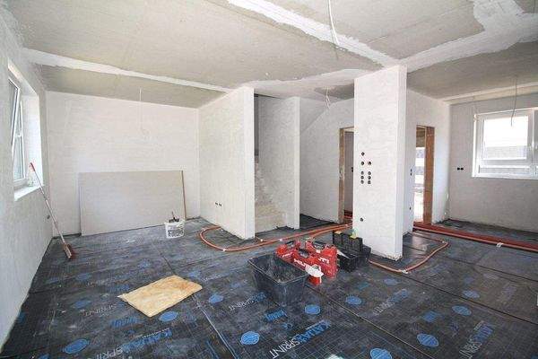 Impression Rohbau EG mit Treppenaufgang