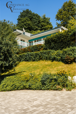 18 Ansicht von der Einfahrt