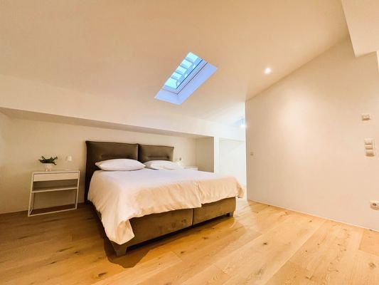 Schlafzimmer mit ca. 22m²