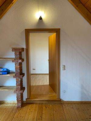 Zugang zum Büro von der Galerie