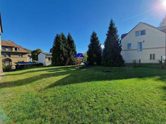 Eibau Aussenansicht Spielplatz