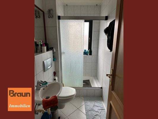 OG links 2-Zimmer, VS-S, Bad
