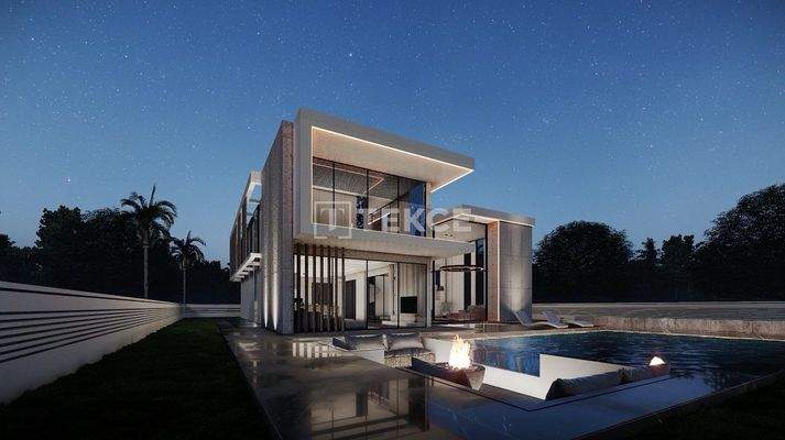 Detached Villa with a Pool near the Beach in İzmir Çeşme